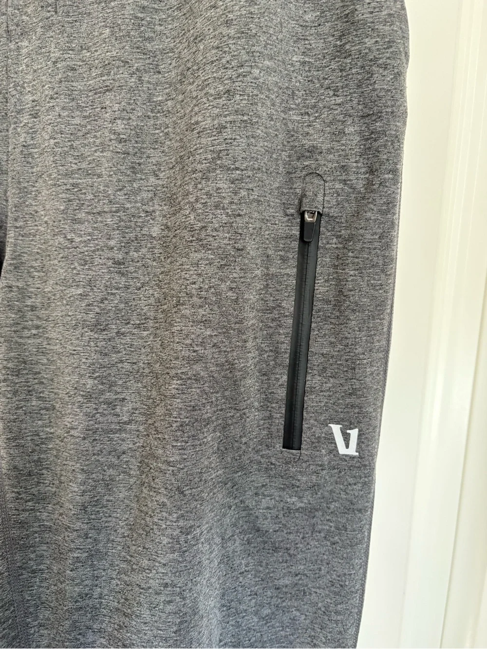 Vuori Sunday Performance Joggers gray men’s size large